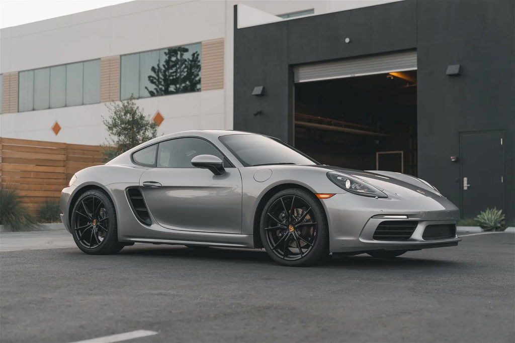 Porsche 718 Cayman