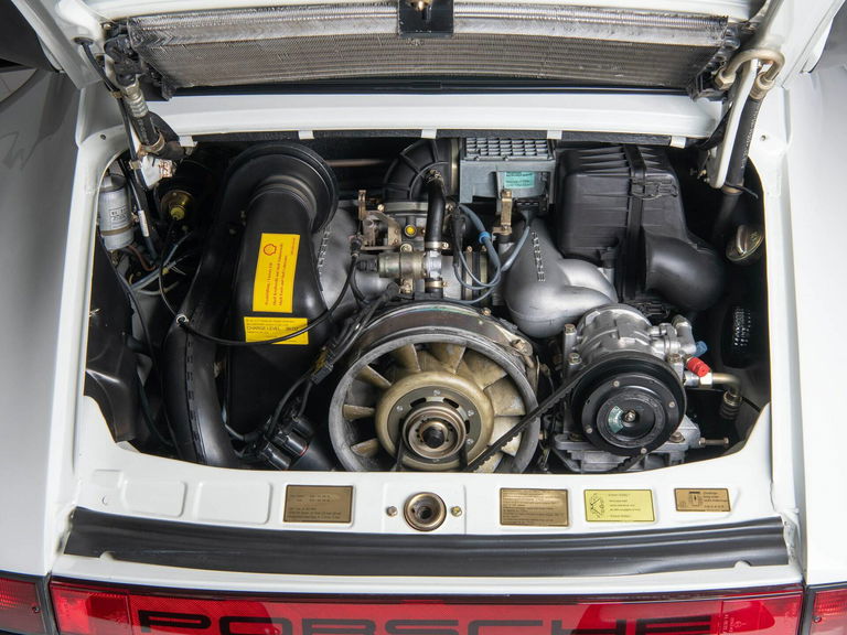 Porsche 911 Carrera 3.2 (US)