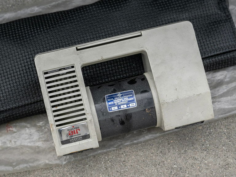 Porsche 911 Carrera (US)