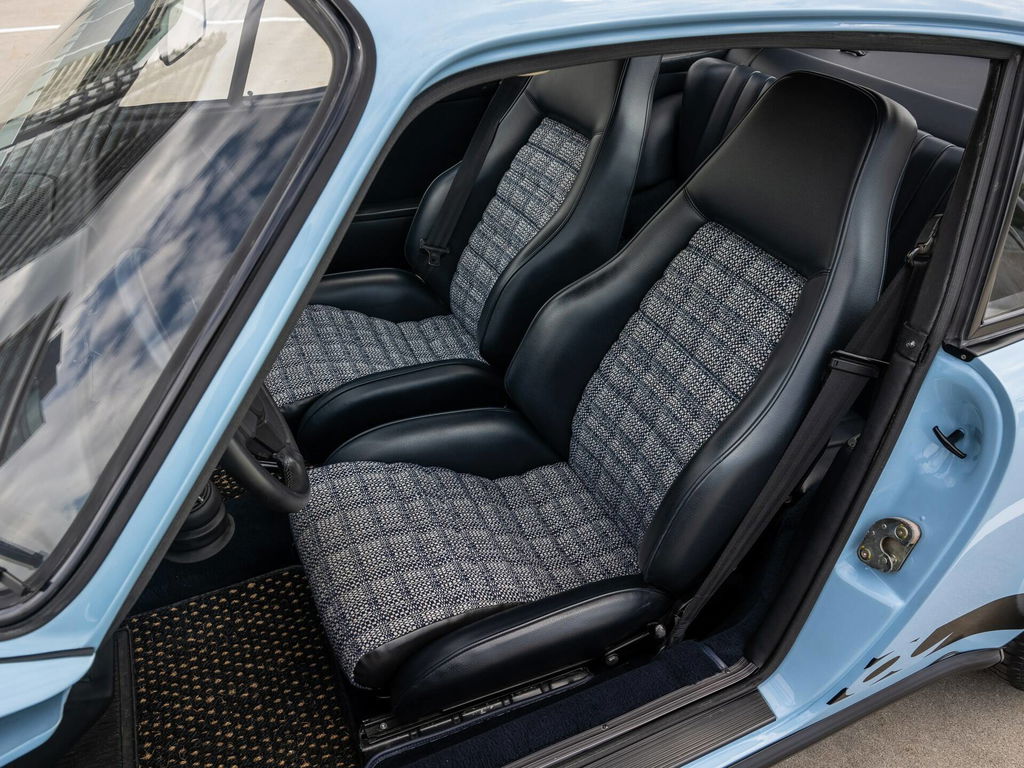 Porsche 911 Carrera (US)