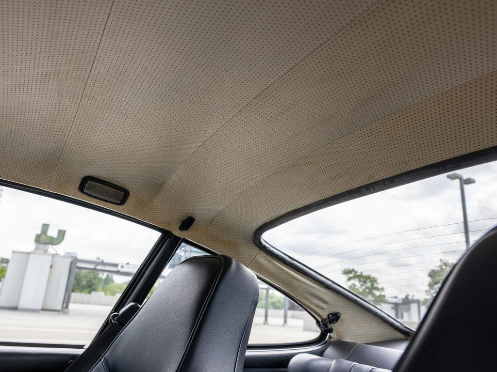 Porsche 911 Carrera (US)