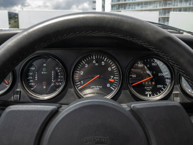 Porsche 911 Carrera (US)