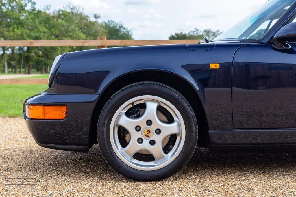 Porsche 964 Carrera 4