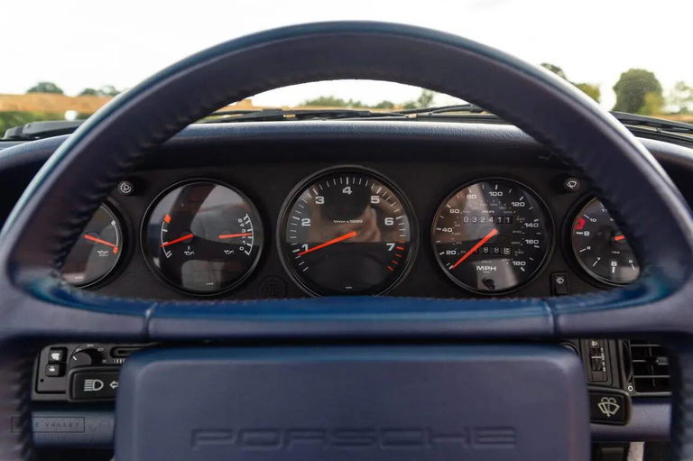 Porsche 964 Carrera 4