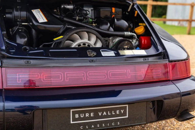 Porsche 964 Carrera 4