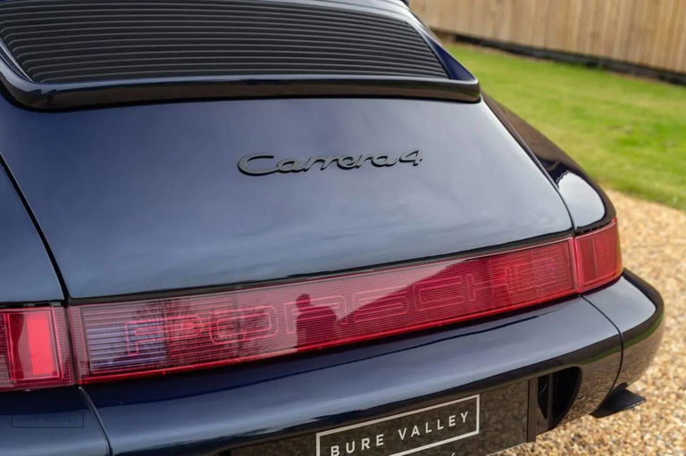 Porsche 964 Carrera 4