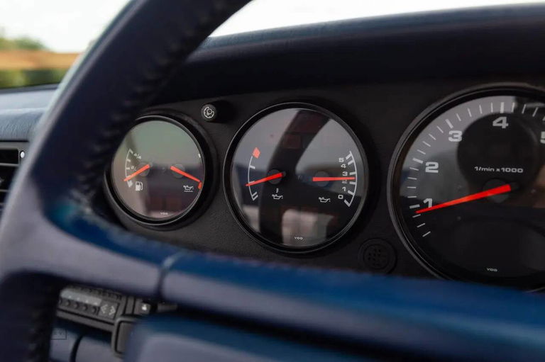 Porsche 964 Carrera 4