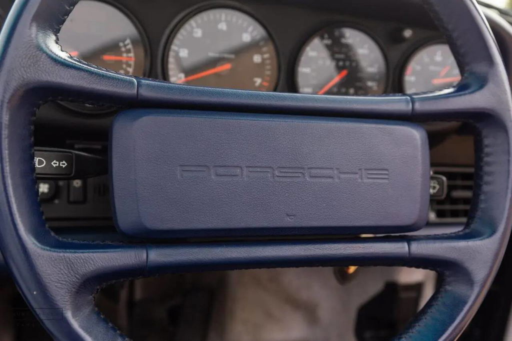 Porsche 964 Carrera 4