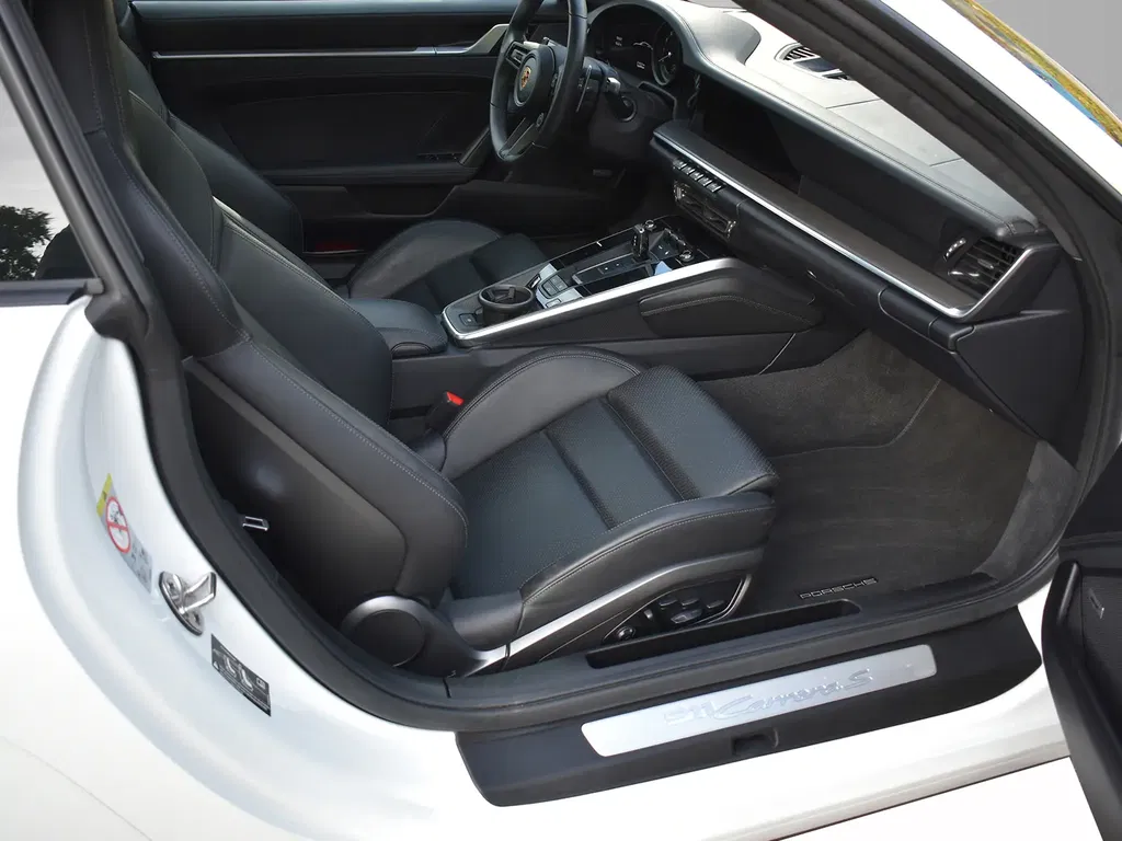 Porsche 992 Carrera S