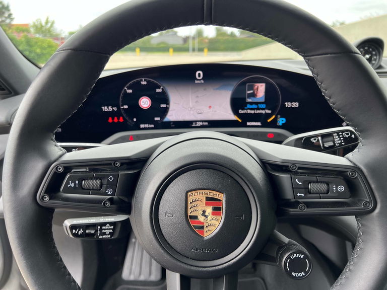 Porsche Taycan 4 Cross Turismo