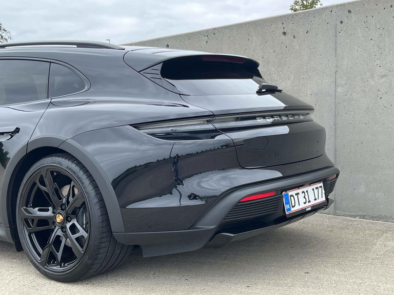 Porsche Taycan 4 Cross Turismo