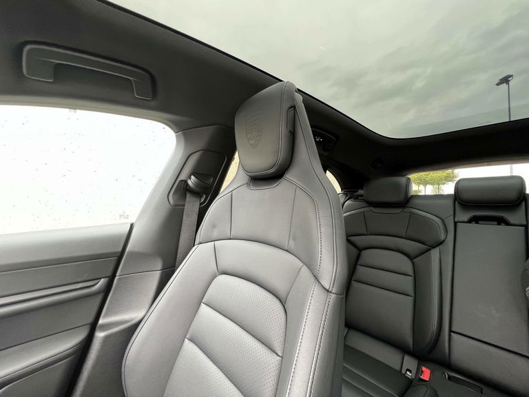 Porsche Taycan 4 Cross Turismo