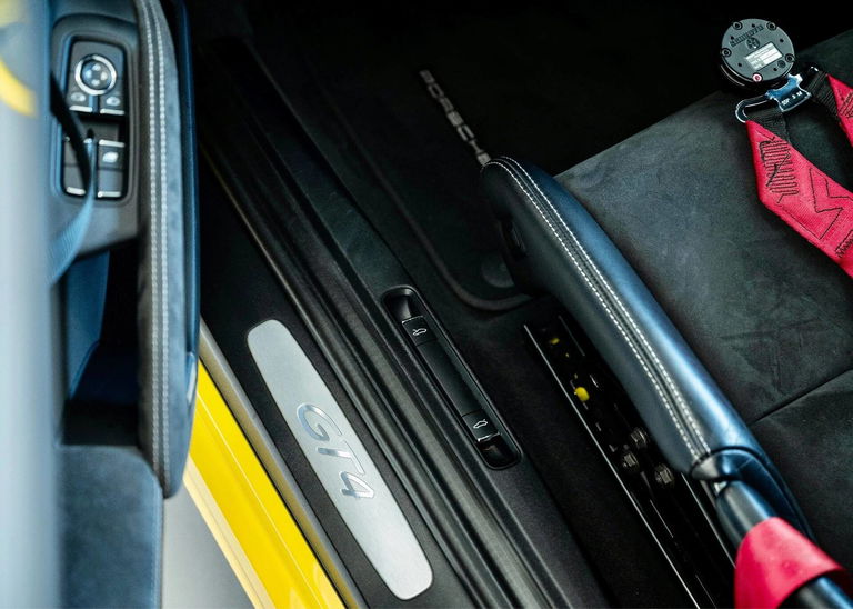 Porsche 981 Cayman GT4