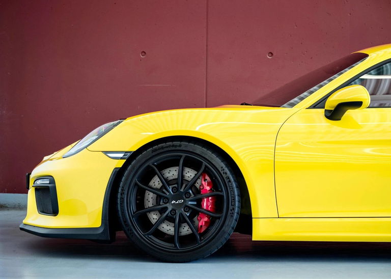 Porsche 981 Cayman GT4