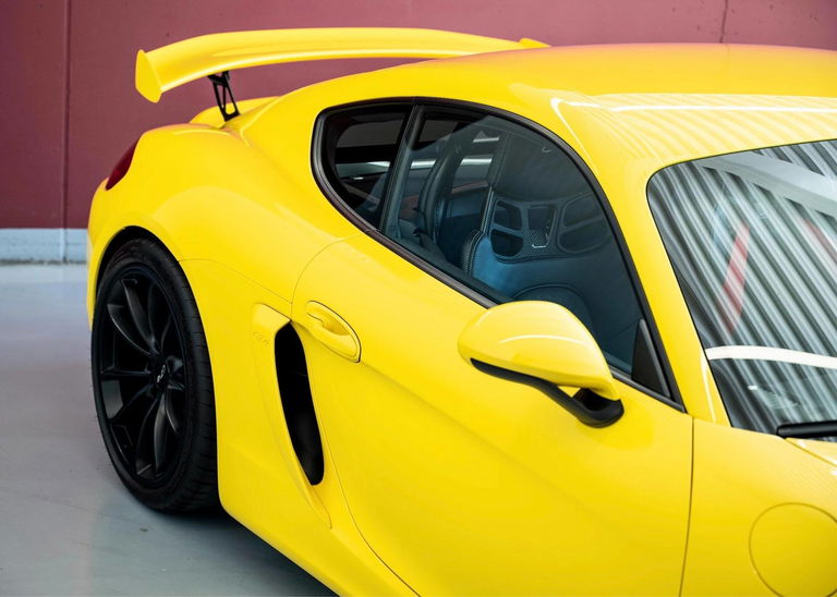 Porsche 981 Cayman GT4