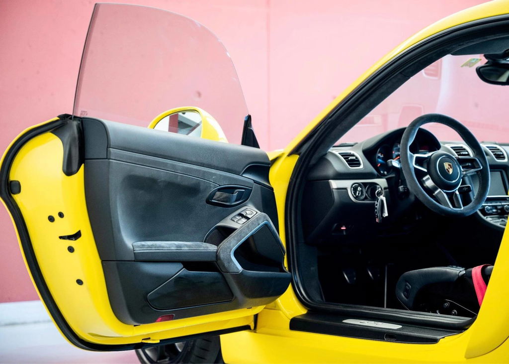 Porsche 981 Cayman GT4