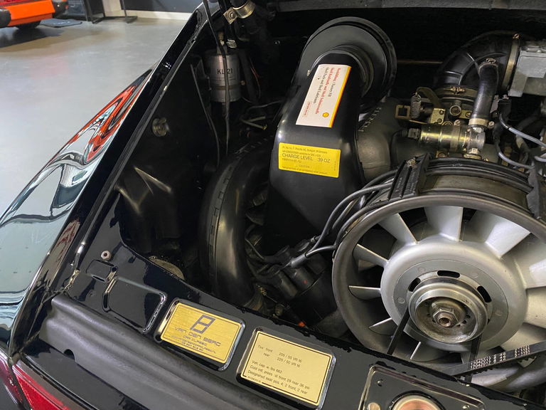 Porsche 911 Carrera 3.2