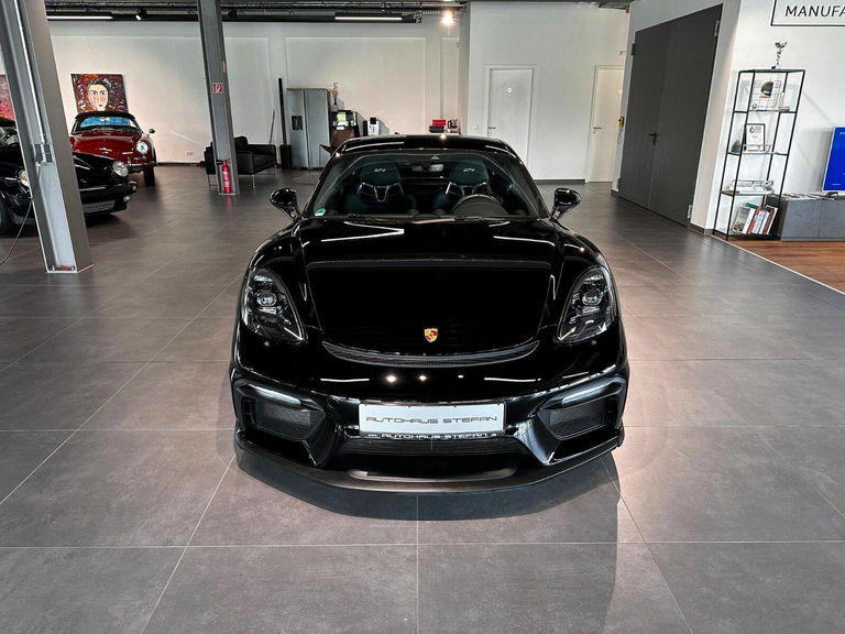 Porsche 718 Cayman GT4