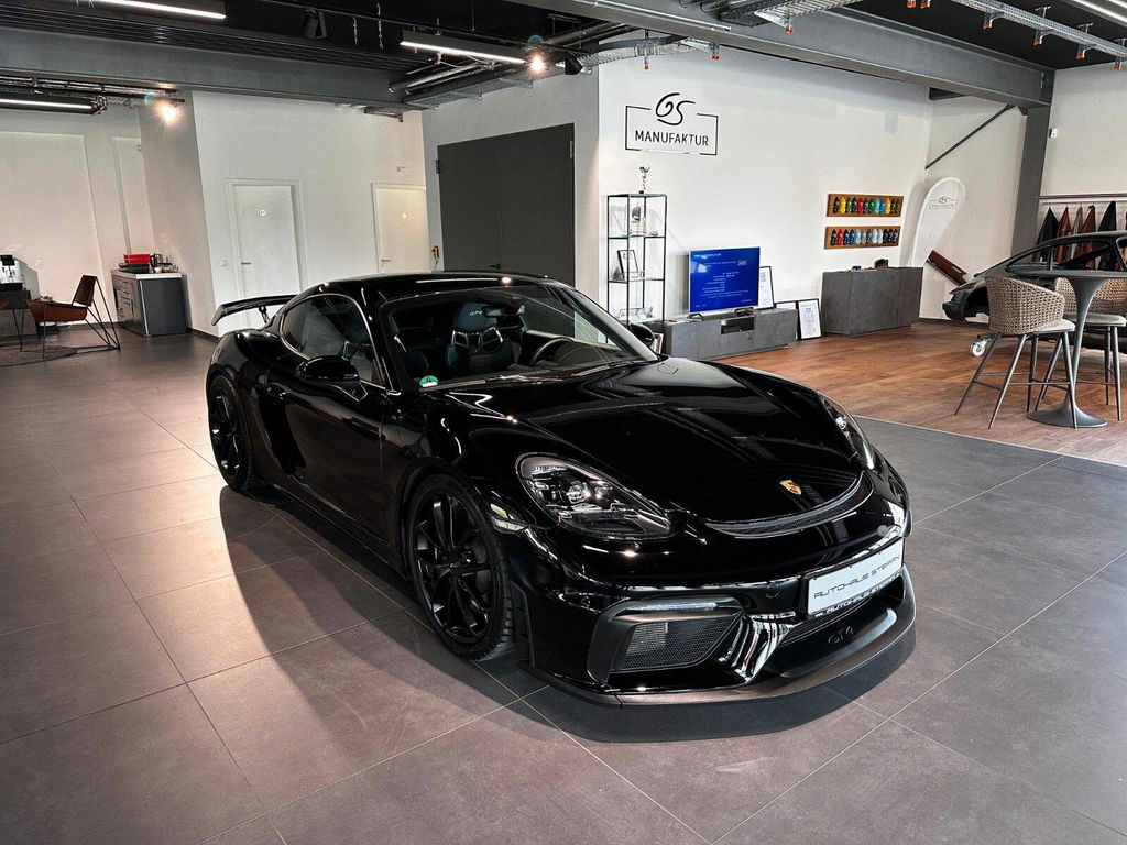 Porsche 718 Cayman GT4