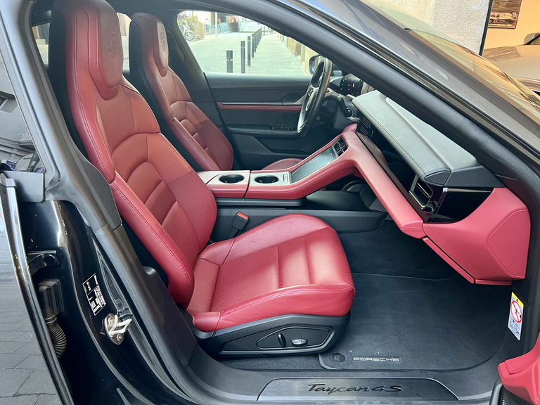 Porsche Taycan 4S