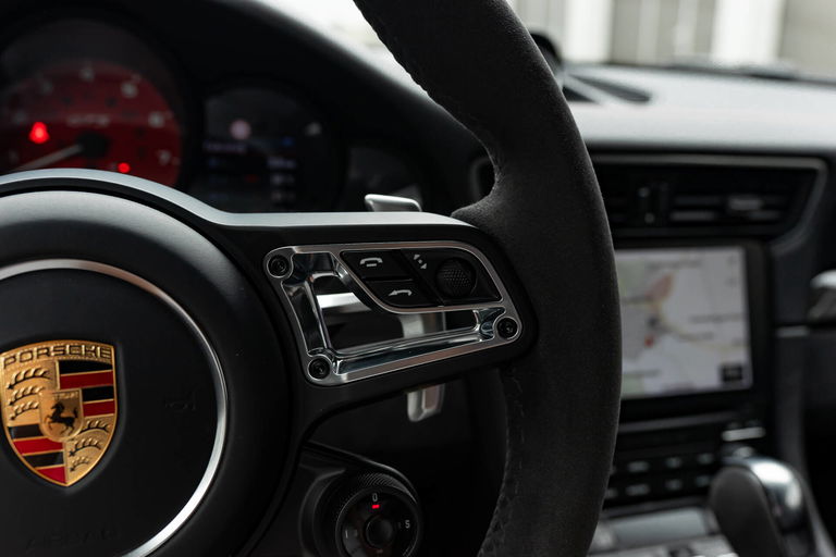 Porsche 991.2 Carrera GTS