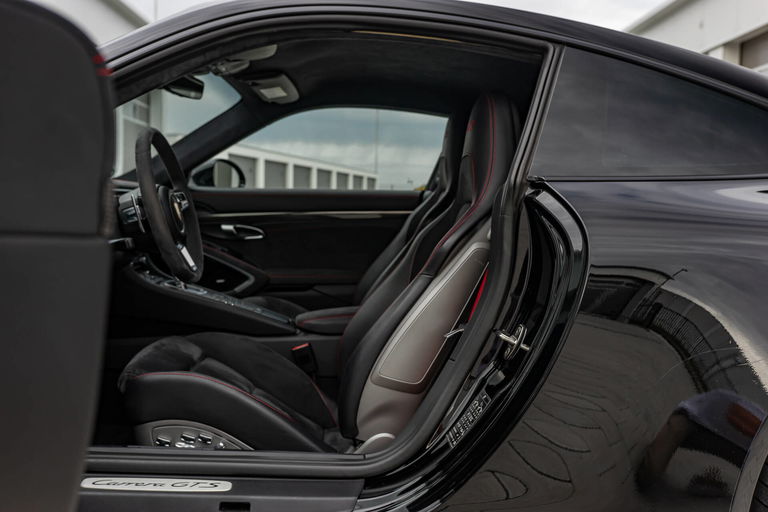 Porsche 991.2 Carrera GTS