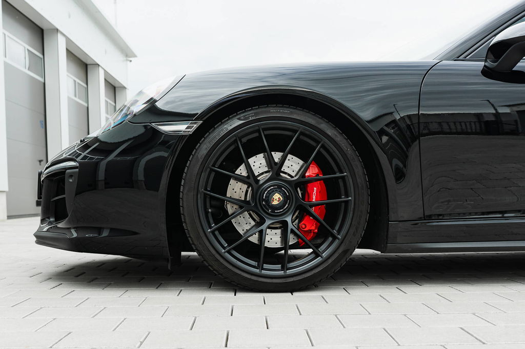 Porsche 991.2 Carrera GTS