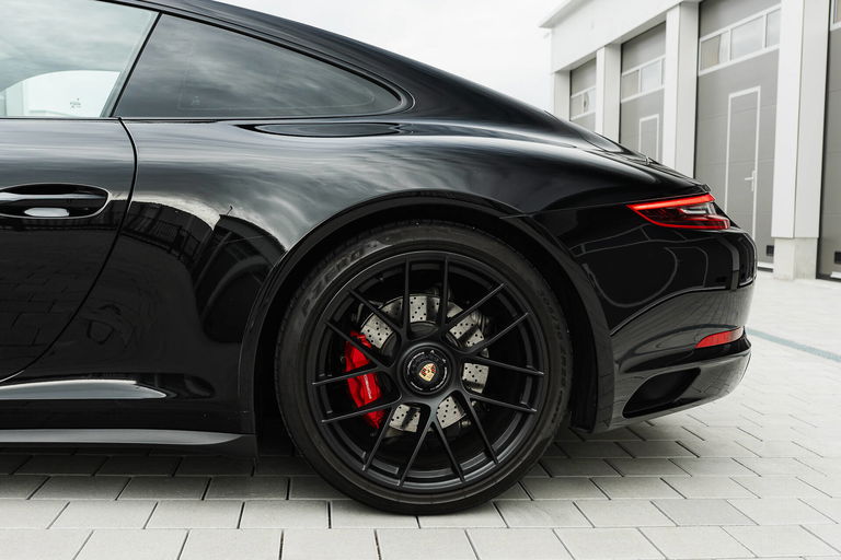 Porsche 991.2 Carrera GTS