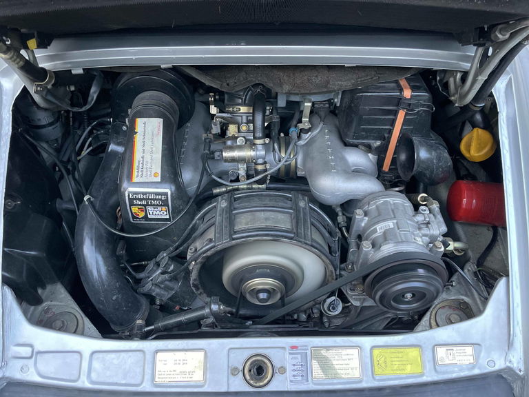 Porsche 911 Carrera 3.2 “25 Jahre 911”
