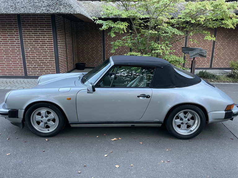 Porsche 911 Carrera 3.2 “25 Jahre 911”