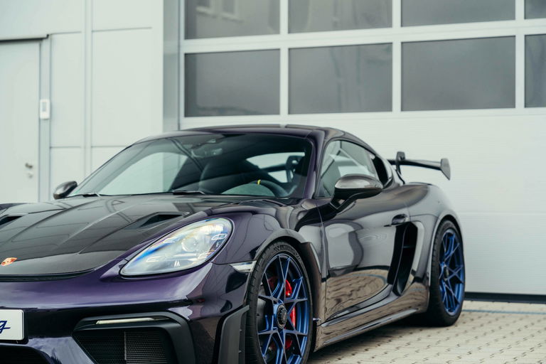 Porsche 718 Cayman GT4 RS