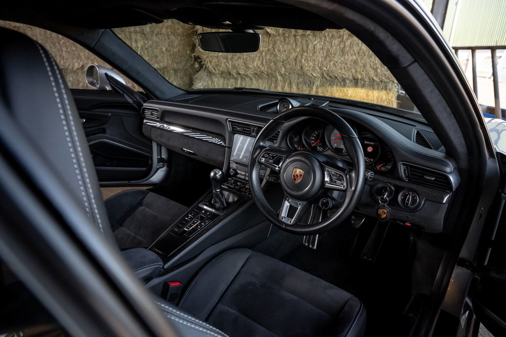 Porsche 991.2 Carrera GTS