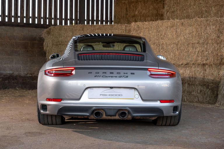 Porsche 991.2 Carrera GTS