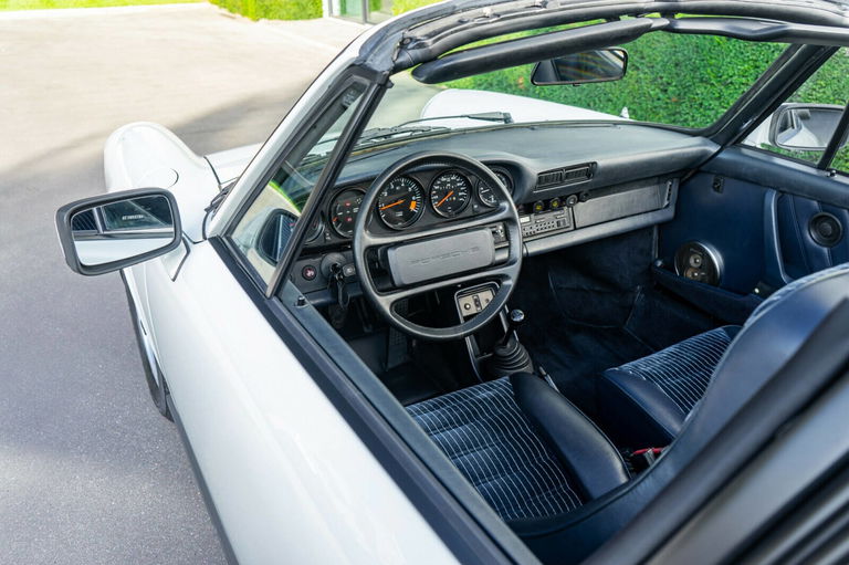 Porsche 911 Carrera 3.2