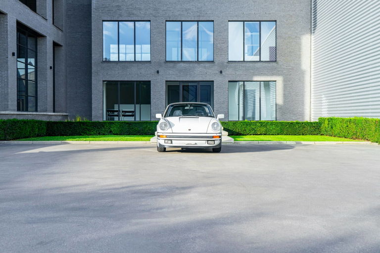 Porsche 911 Carrera 3.2