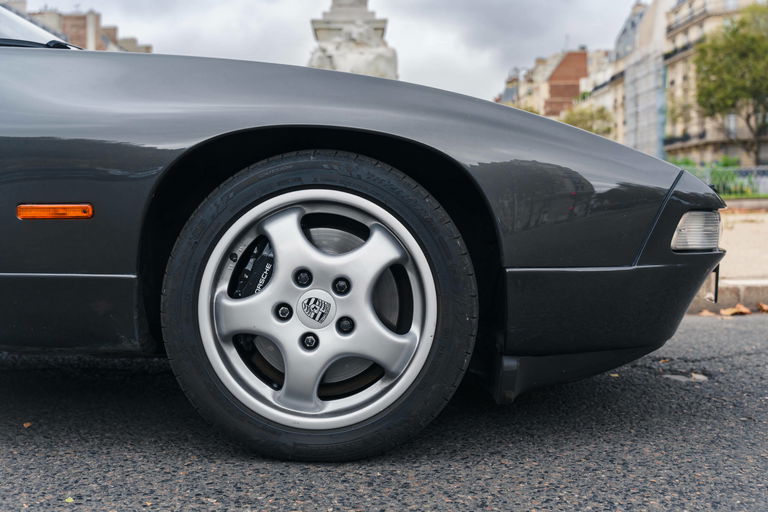Porsche 928 GTS
