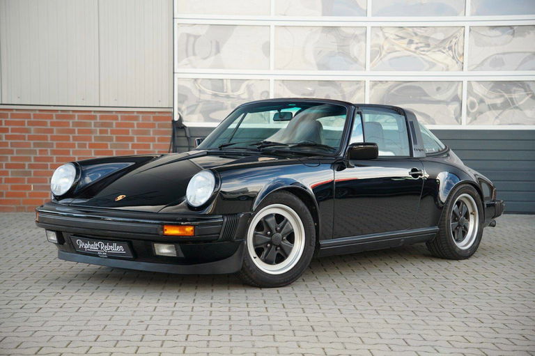 Porsche 911 Carrera 3.2 