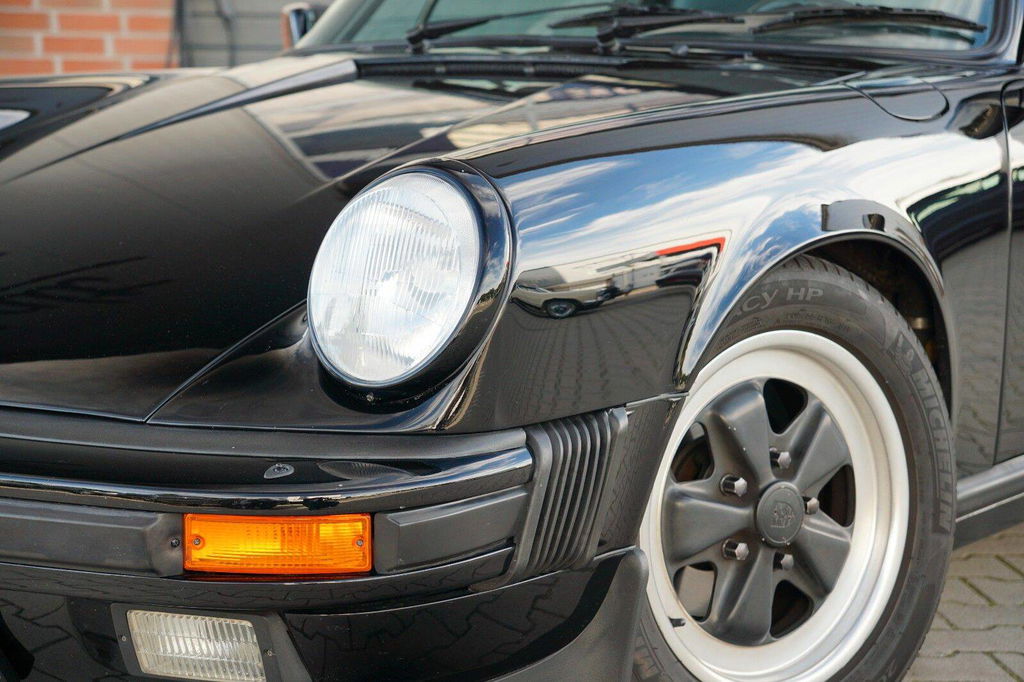 Porsche 911 Carrera 3.2 (US)