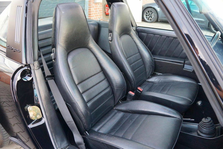 Porsche 911 Carrera 3.2 (US)