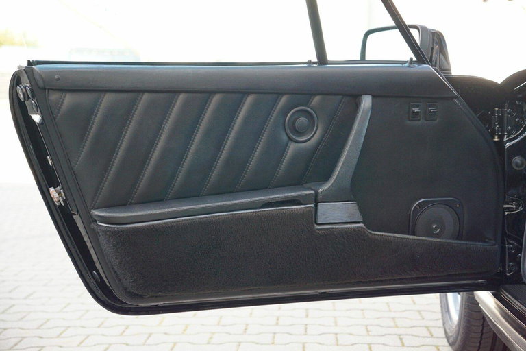 Porsche 911 Carrera 3.2 (US)