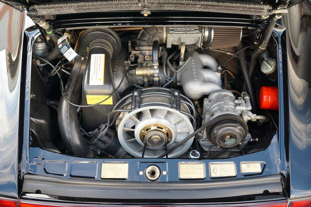 Porsche 911 Carrera 3.2 (US)
