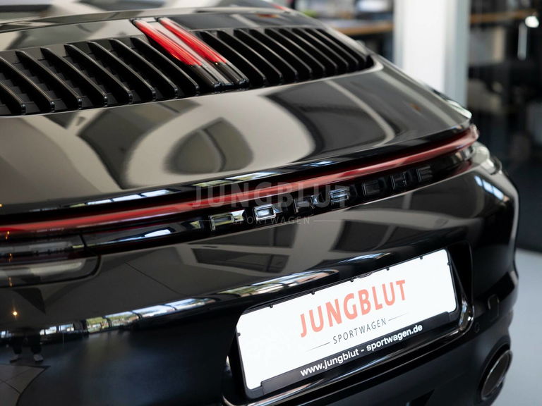 Porsche 992 Carrera 4S