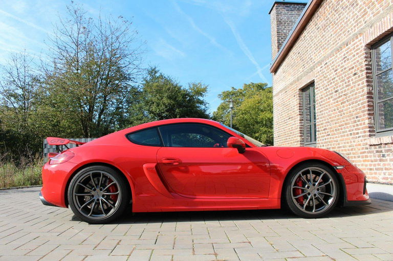 Porsche 981 Cayman GT4