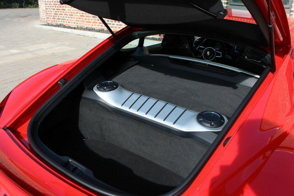 Porsche 981 Cayman GT4