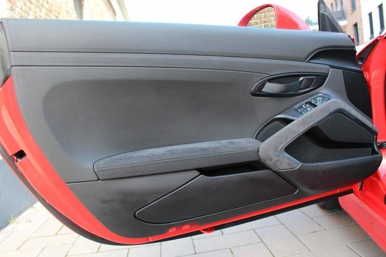 Porsche 981 Cayman GT4