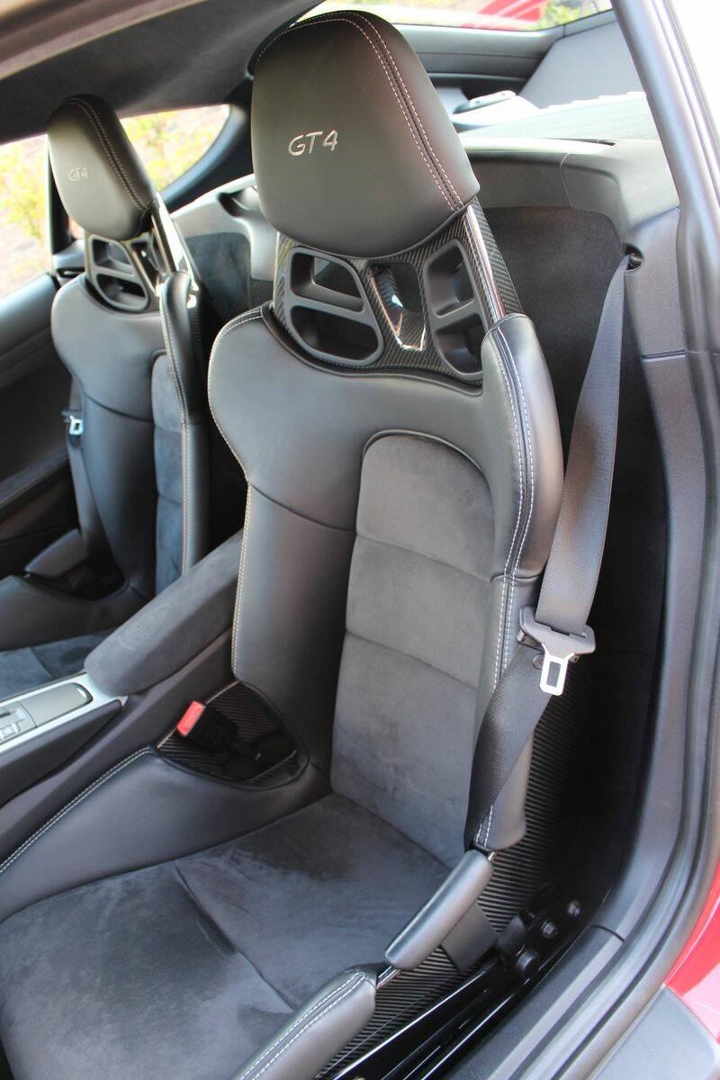 Porsche 981 Cayman GT4