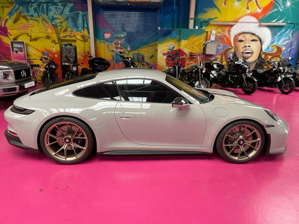 Porsche 992 GT3 Touring
