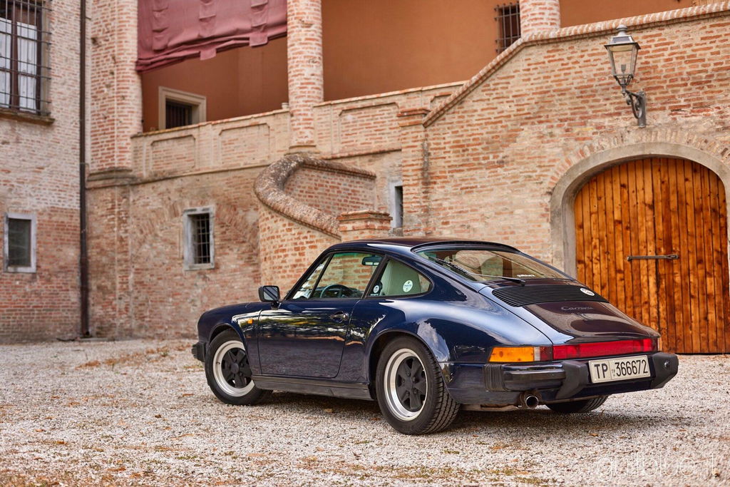 Porsche 911 Carrera 3.2