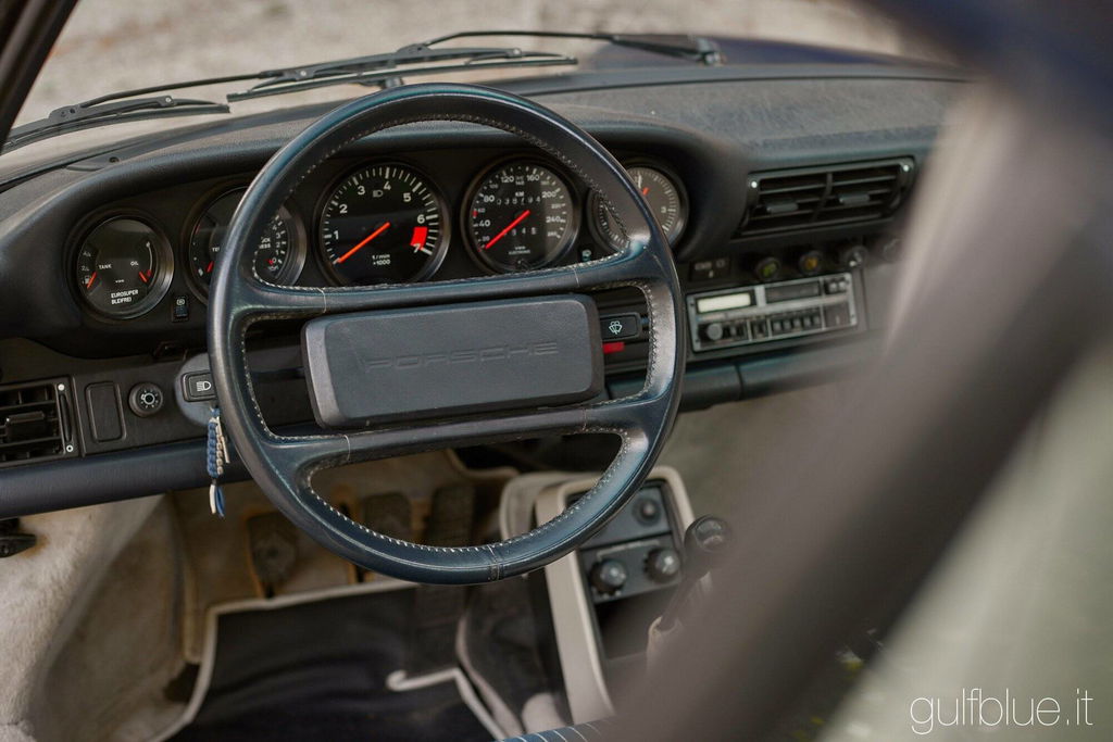 Porsche 911 Carrera 3.2