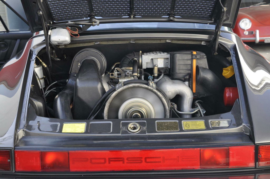 Porsche 911 Carrera 3.2